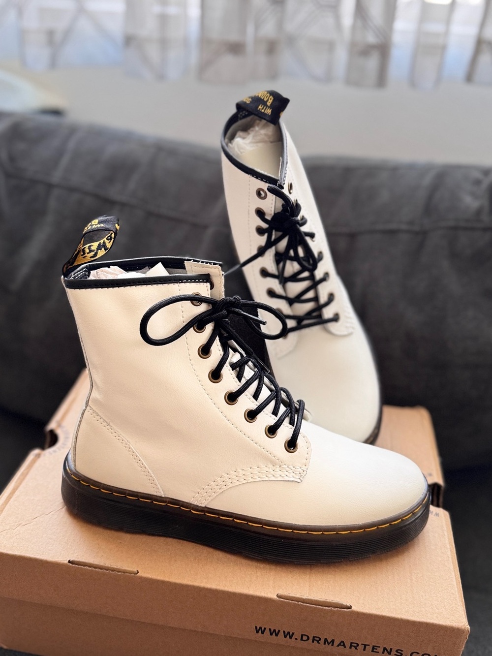 Brand new!Dr. Martens White Lace-Up Leather Combat Boots
